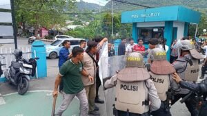 Polres Banggai Gelar Simulasi Tanggap Darurat Antisipasi Huru Hara