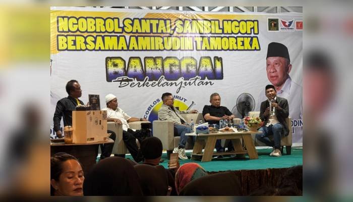 Ngobrol Santai ATFM di posko relawan jalan Ir Soekarno kelurahan Luwuk.