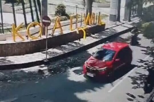 Tangkapan layar CCTV Pemda Banggai di Lapangan Alun-alun, Kelurahan Karaton. [Foto : DKISP Banggai]